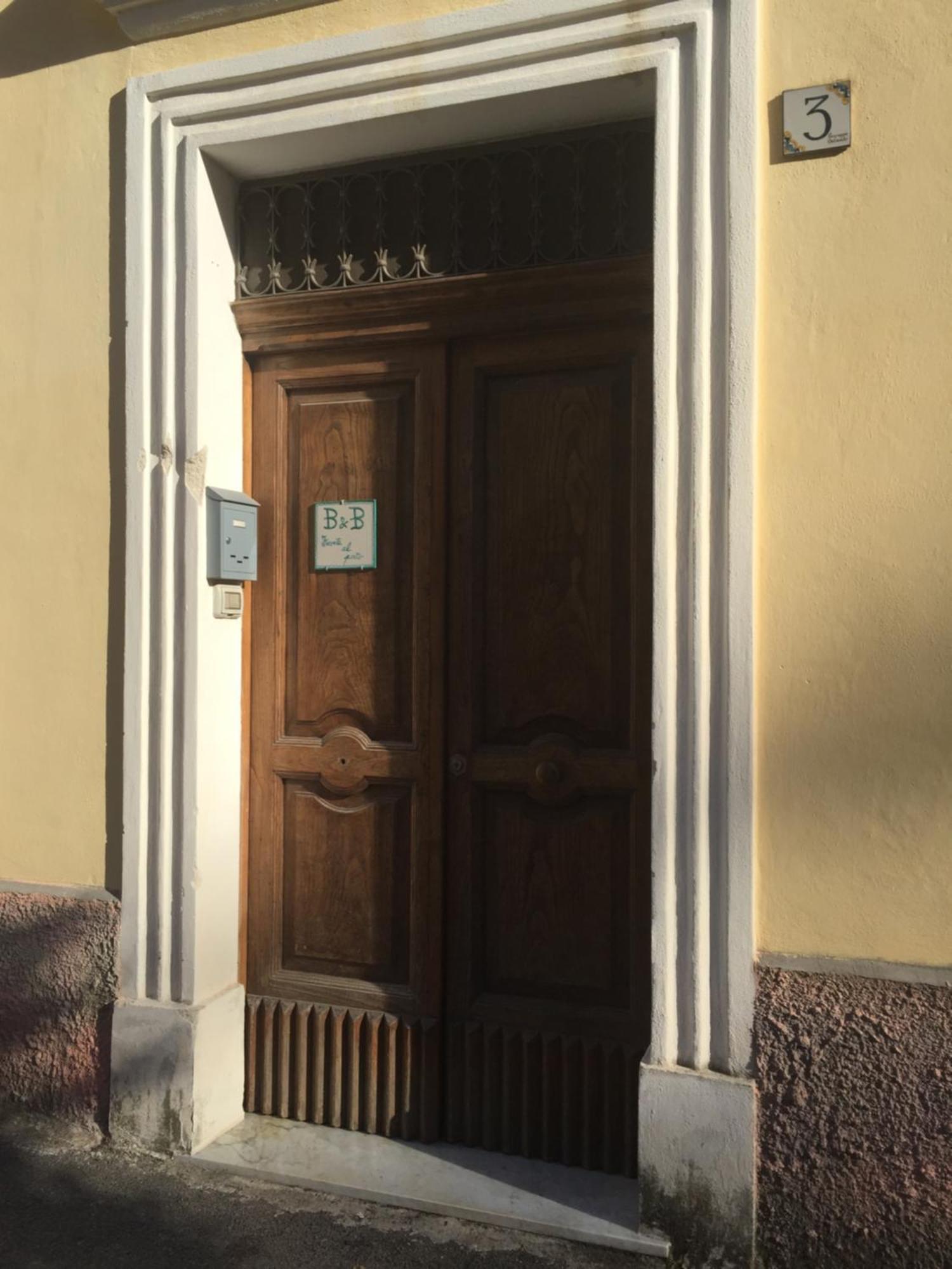 Ferienwohnung Fronte Al Porto Salerno Exterior foto