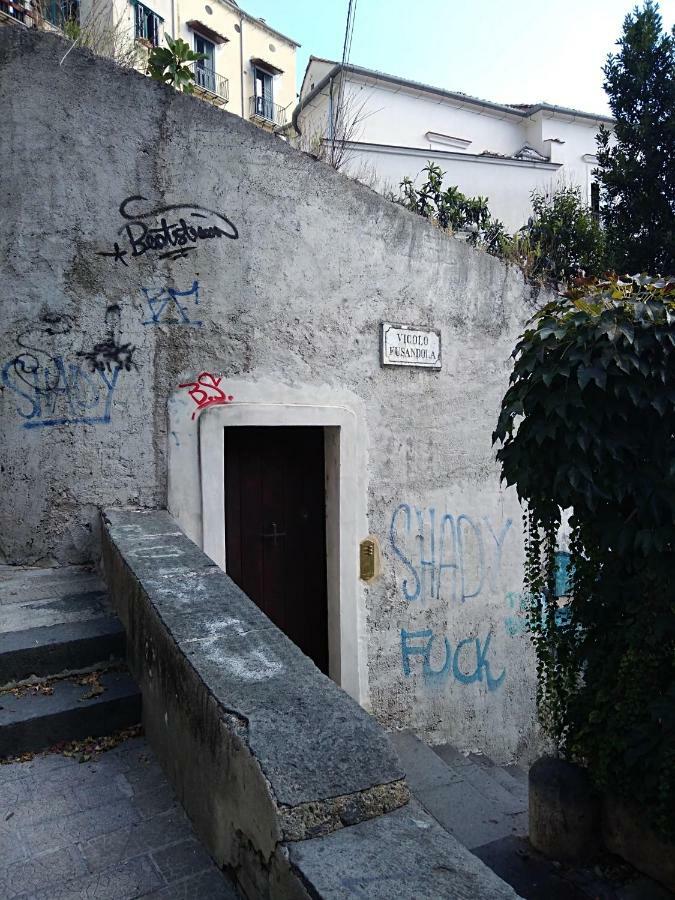Ferienwohnung Fronte Al Porto Salerno Exterior foto